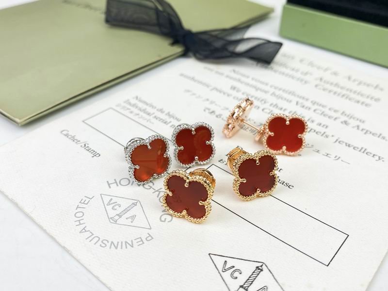 Van Cleef & Arpels earring 11yxq07 (4)