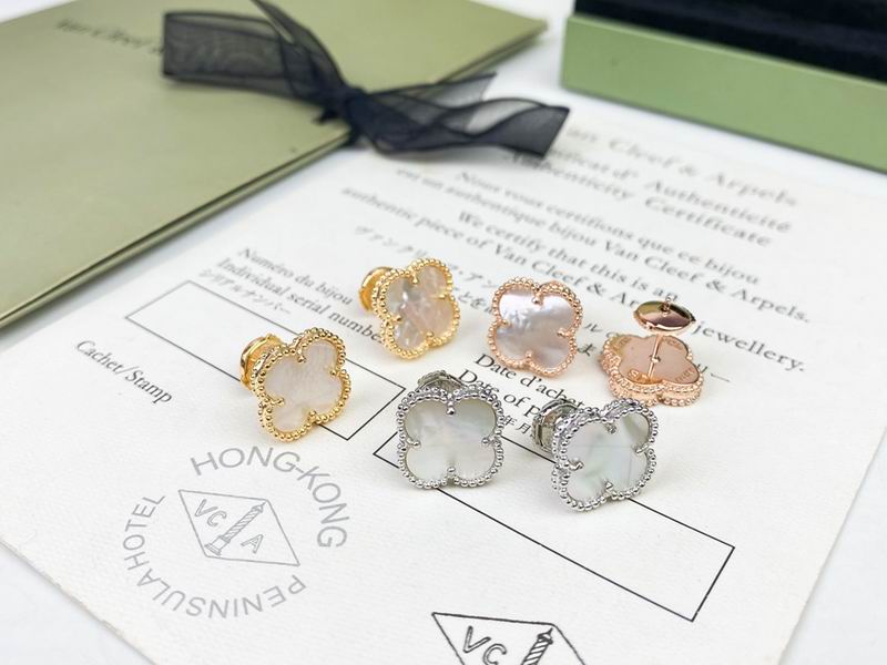 Van Cleef & Arpels earring 11yxq07 (6)