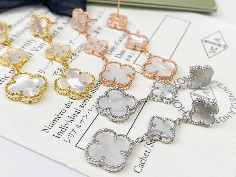 Van Cleef & Arpels earring 11yxq09 (1)