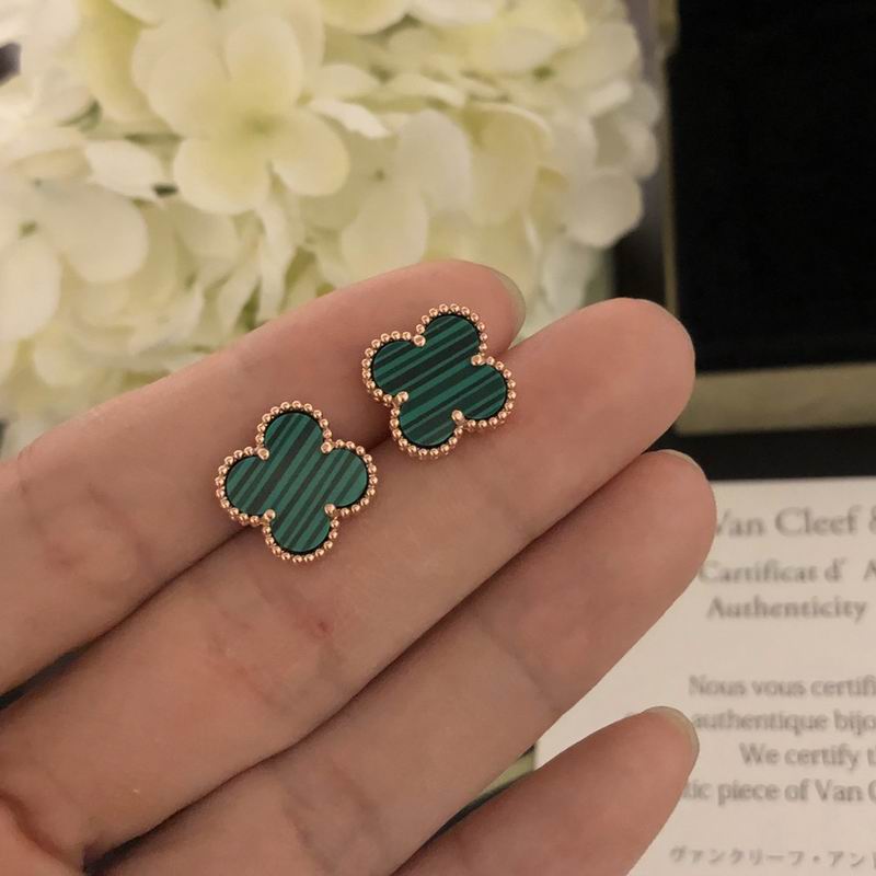 Van Cleef & Arpels earring 12yxq01 (3)