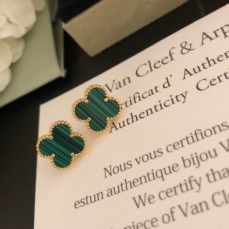 Van Cleef & Arpels earring 12yxq01 (6)