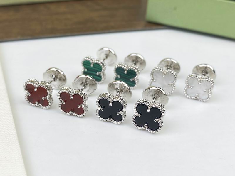Van Cleef & Arpels earring 12yxq04 (2)