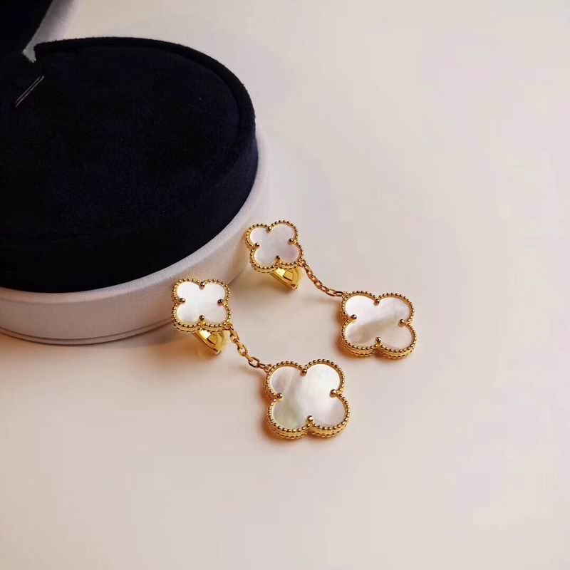 Van Cleef & Arpels earring 12yxq05 (2)