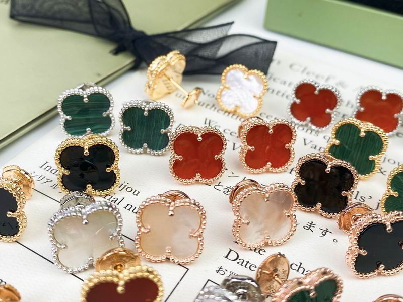 Van Cleef & Arpels earring 12yxq06 (2)