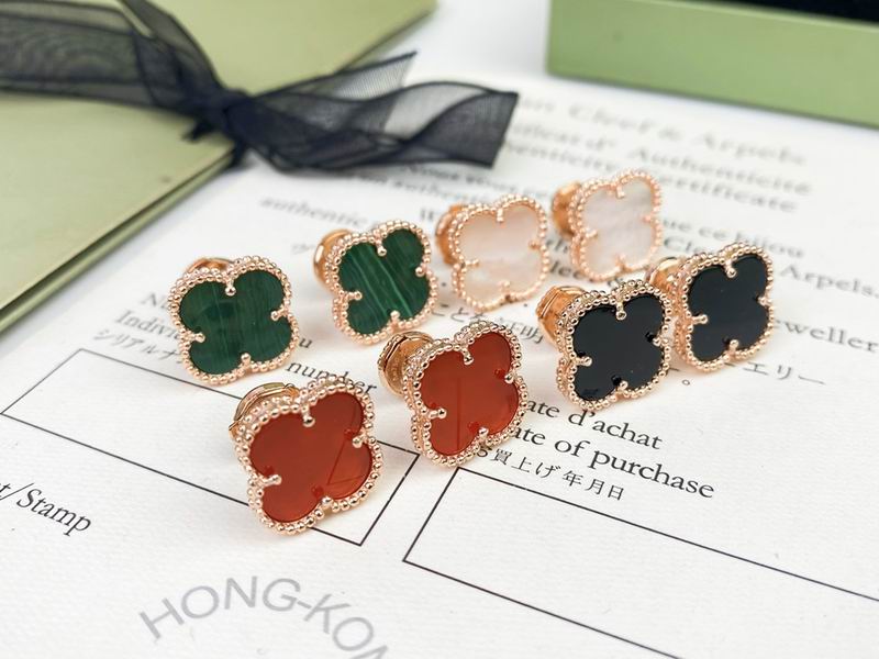 Van Cleef & Arpels earring 12yxq06 (4)