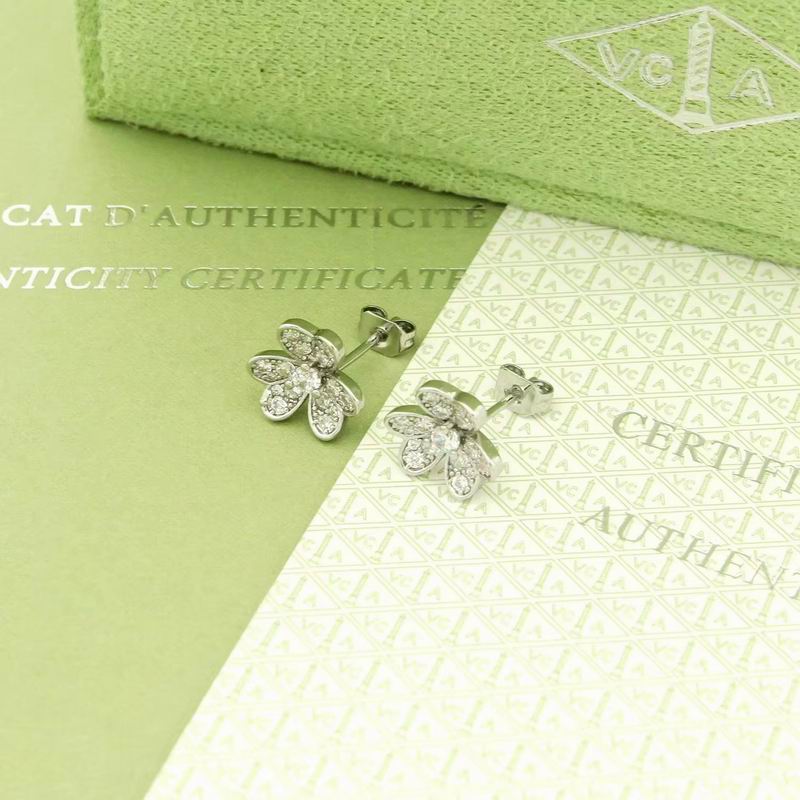 Van Cleef & Arpels earring 12yxq10 (7)