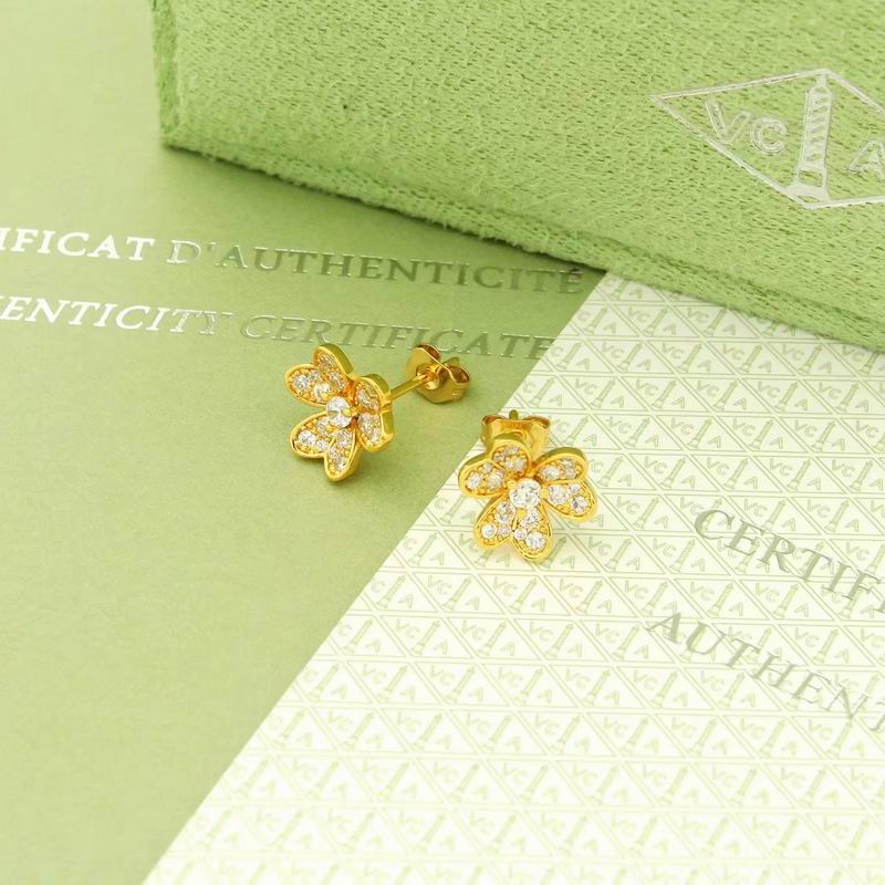 Van Cleef & Arpels earring 12yxq10 (9)