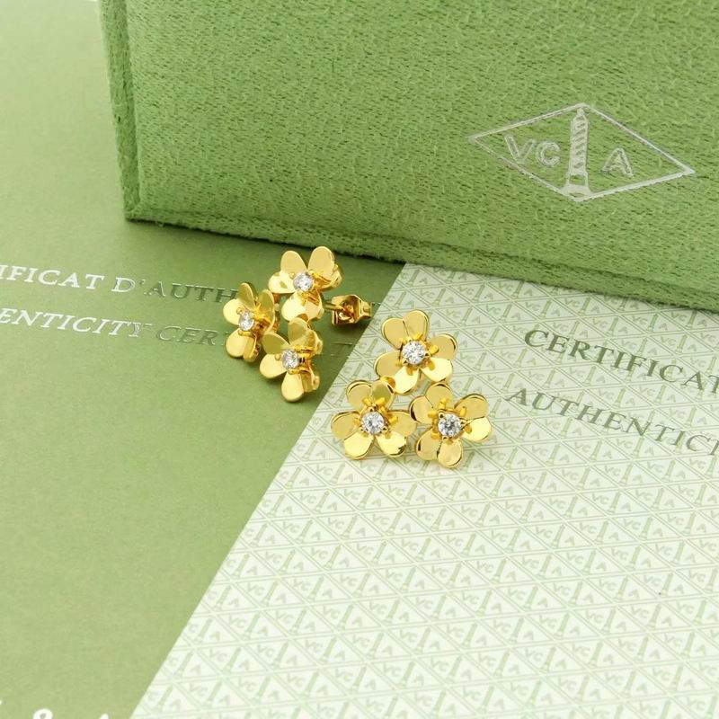 Van Cleef & Arpels earring 12yxq11 (8)