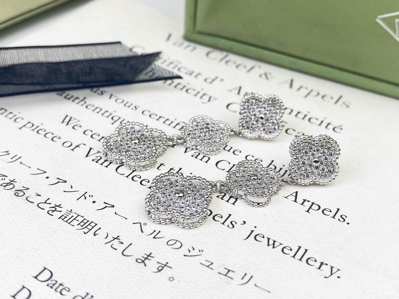 Van Cleef & Arpels earring 12yxq14 (6)