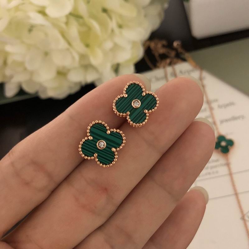 Van Cleef & Arpels earring 12yxq15 (1)