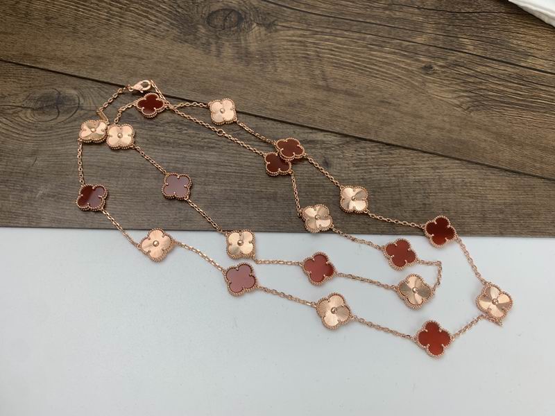 Van Cleef & Arpels necklace 09yxq01 (1)
