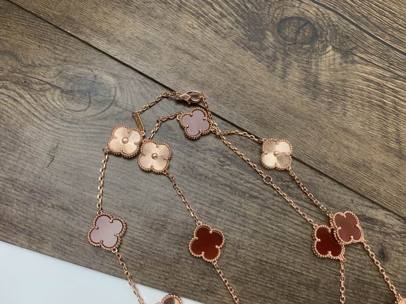 Van Cleef & Arpels necklace 09yxq01 (4)