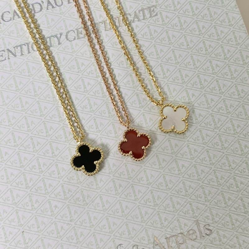 Van Cleef & Arpels necklace 09yxq02 (4)