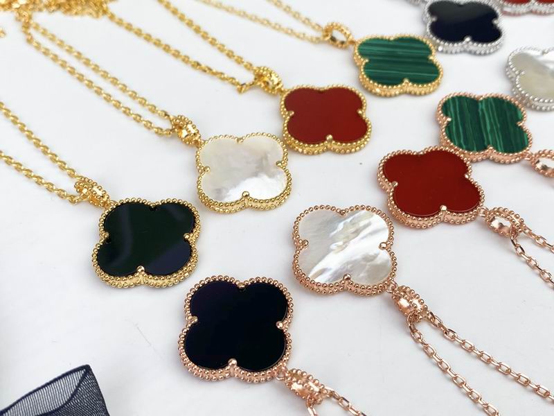 Van Cleef & Arpels necklace 09yxq05 (8)