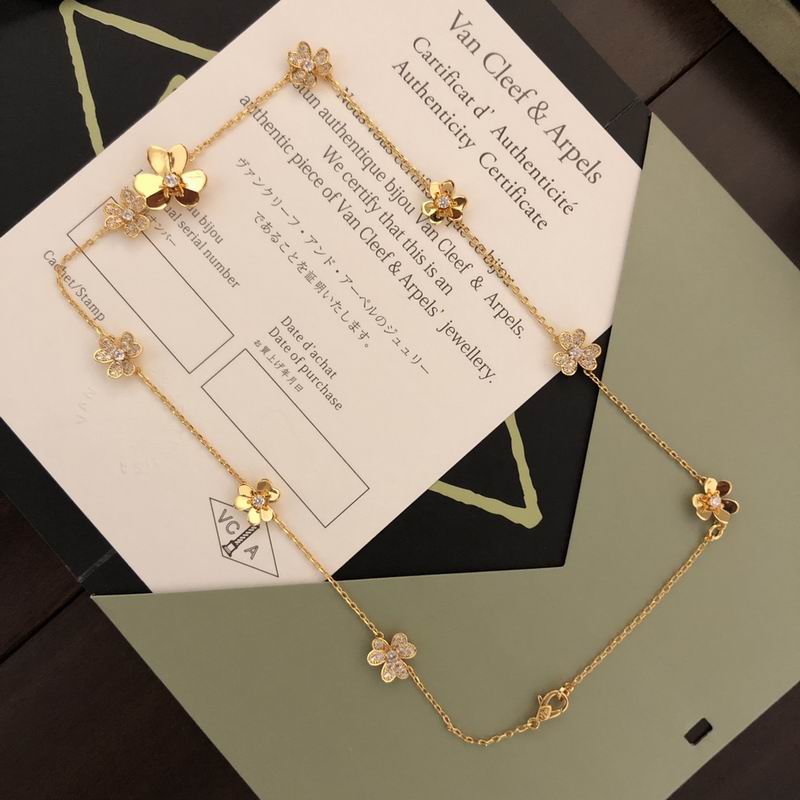 Van Cleef & Arpels necklace 10yxq01 (3)