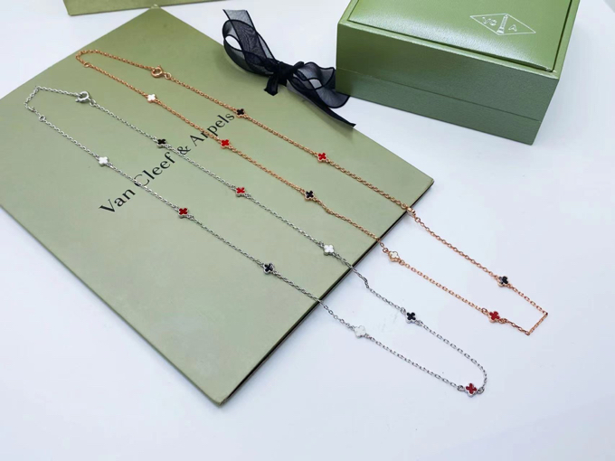 Van Cleef & Arpels necklace 10yxq02 (8)