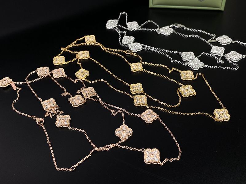 Van Cleef & Arpels necklace 10yxq04 (1)