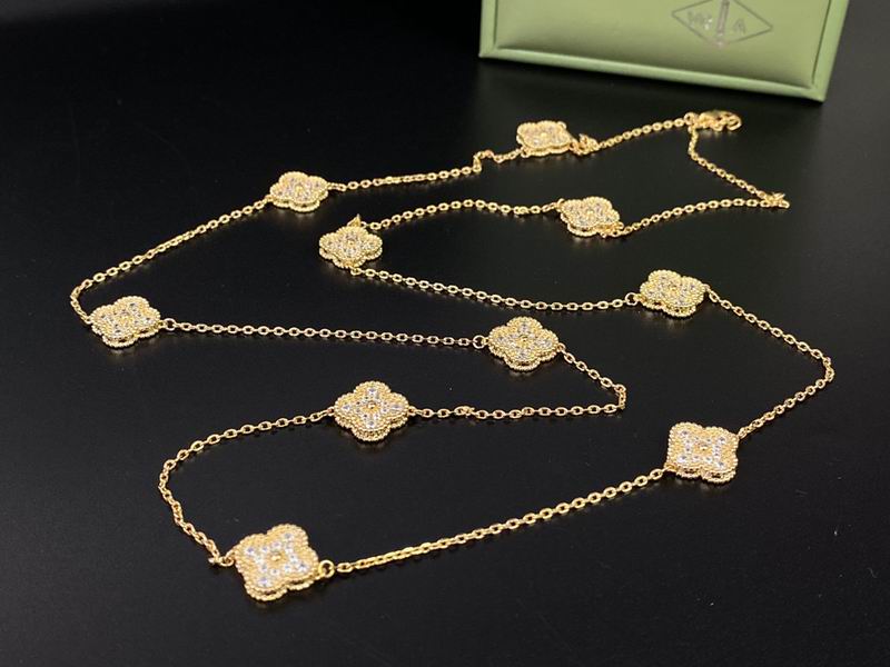 Van Cleef & Arpels necklace 10yxq04 (4)