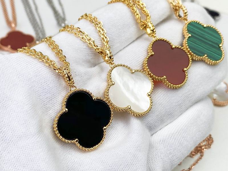 Van Cleef & Arpels necklace 10yxq05 (5)