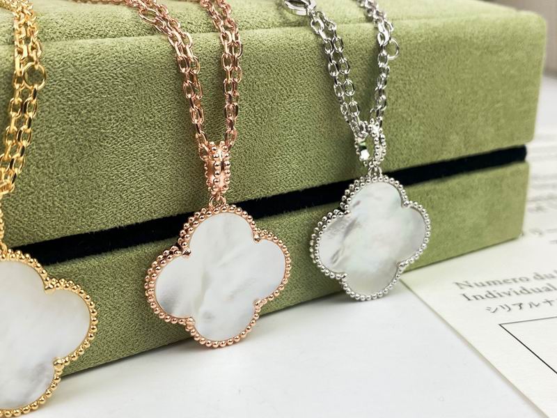 Van Cleef & Arpels necklace 10yxq05 (6)