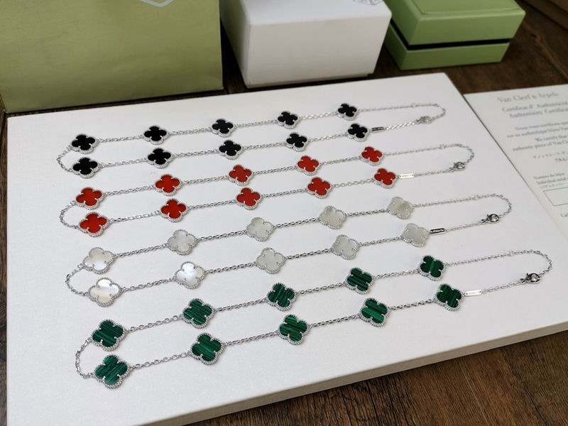 Van Cleef & Arpels necklace 10yxq06 (3)