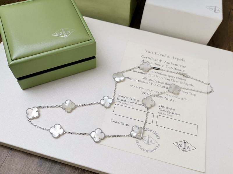 Van Cleef & Arpels necklace 10yxq06 (8)