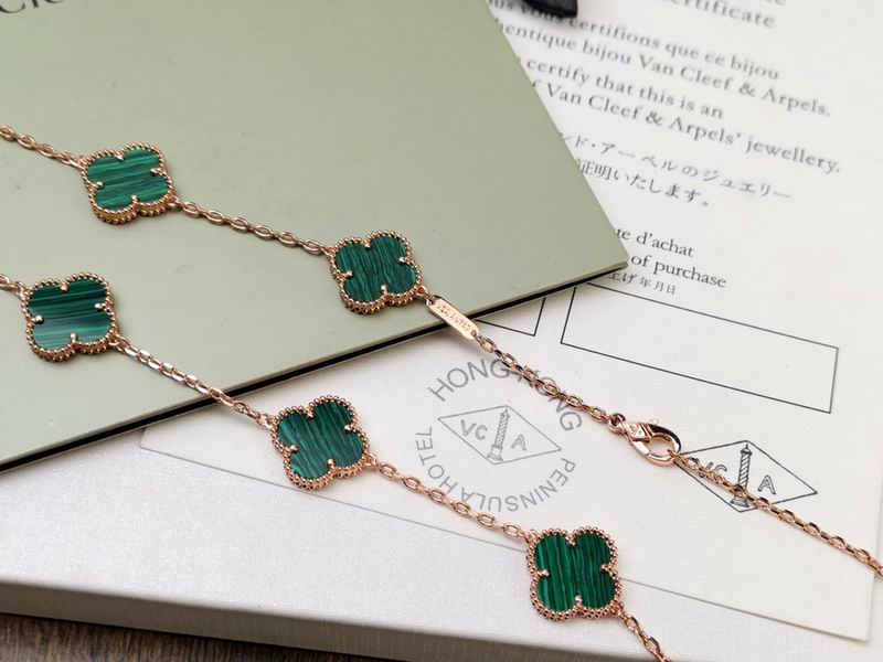 Van Cleef & Arpels necklace 10yxq06 (9)