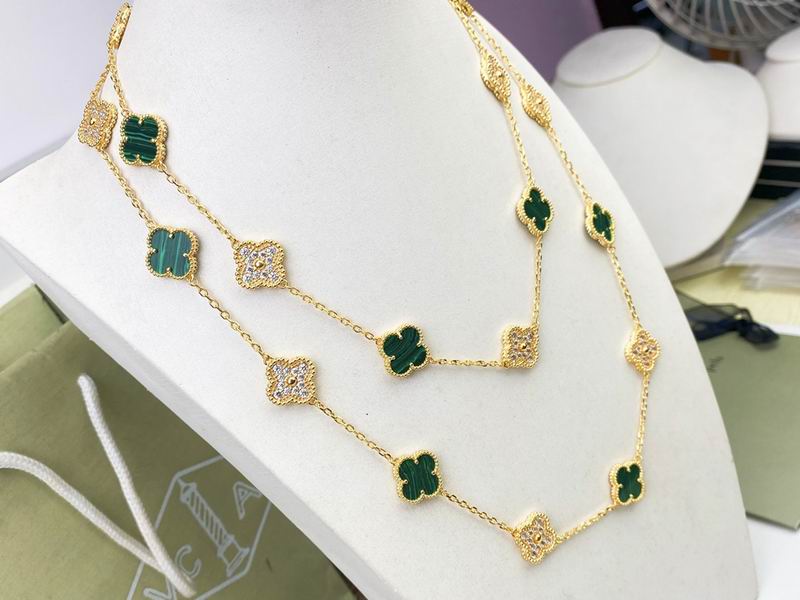 Van Cleef & Arpels necklace 10yxq08 (3)