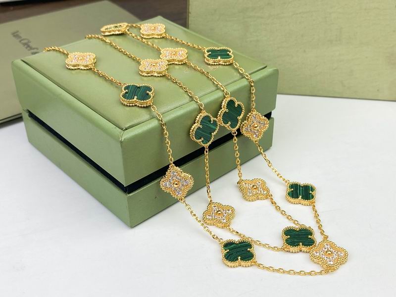 Van Cleef & Arpels necklace 10yxq08 (6)