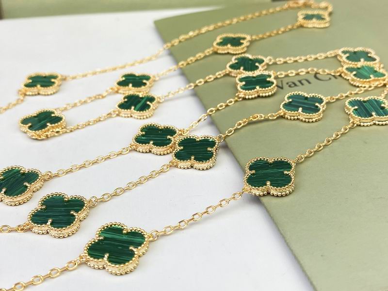 Van Cleef & Arpels necklace 11yxq01 (5)