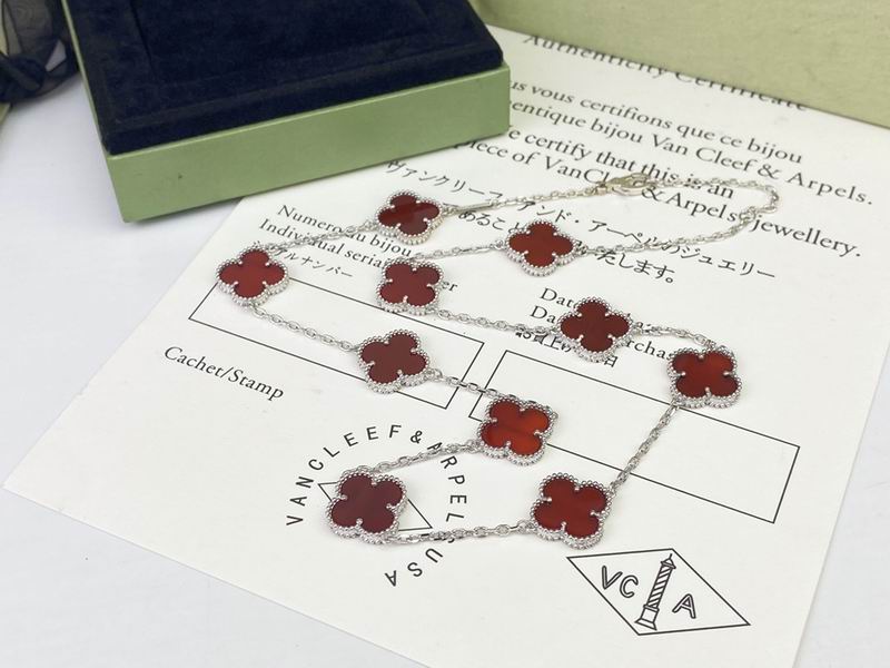 Van Cleef & Arpels necklace 11yxq02 (3)