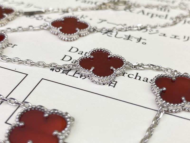 Van Cleef & Arpels necklace 11yxq02 (4)