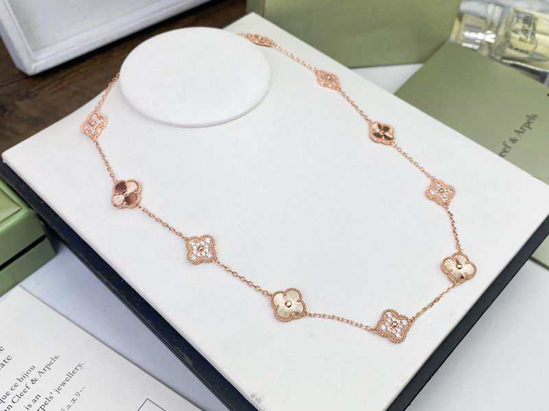 Van Cleef & Arpels necklace 11yxq04 (2)