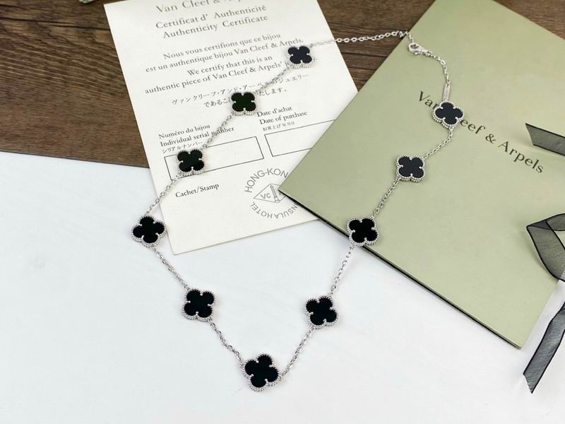 Van Cleef & Arpels necklace 11yxq07 (6)