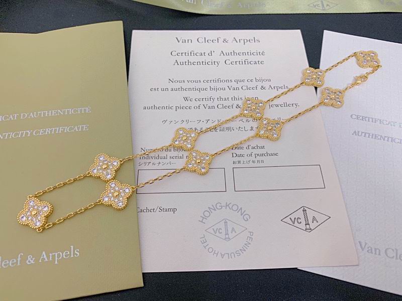Van Cleef & Arpels necklace 11yxq08 (3)