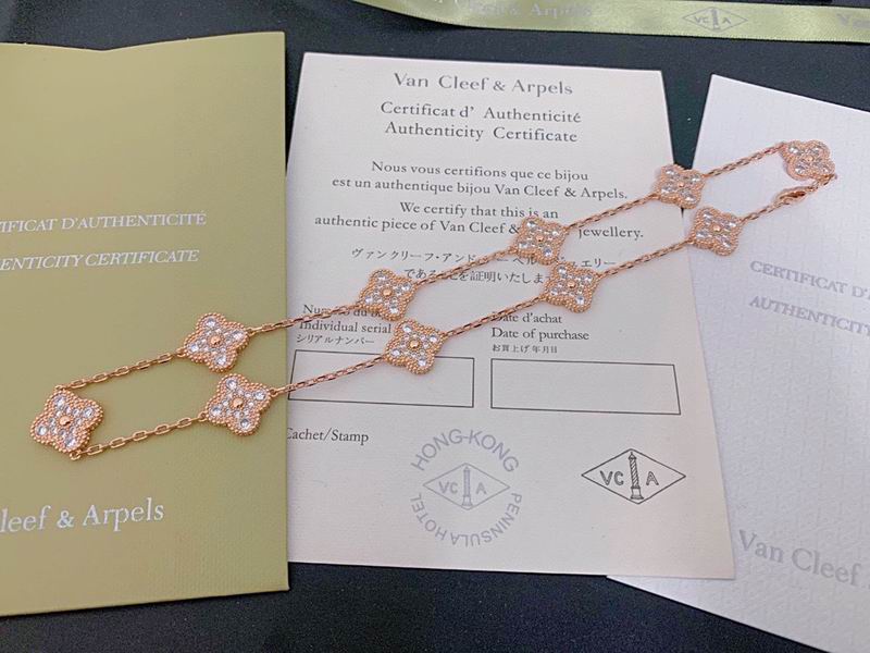 Van Cleef & Arpels necklace 11yxq08 (4)