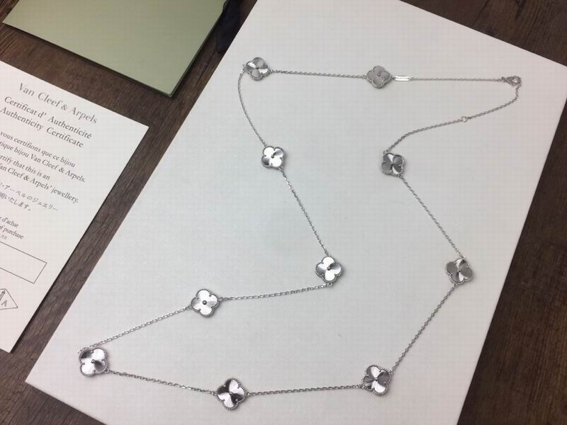 Van Cleef & Arpels necklace 11yxq12 (2)