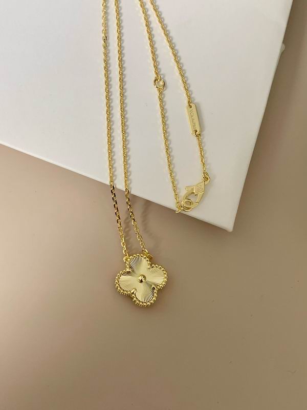 Van Cleef & Arpels necklace 11yxq13 (6)