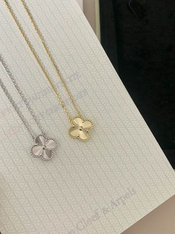 Van Cleef & Arpels necklace 11yxq13 (7)