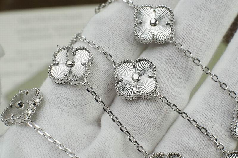 Van Cleef & Arpels necklace 11yxq17 (7)