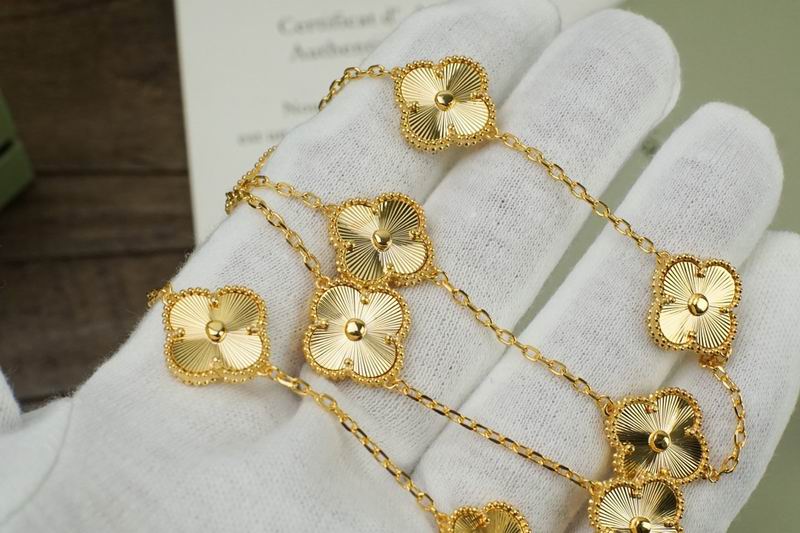 Van Cleef & Arpels necklace 11yxq17 (8)