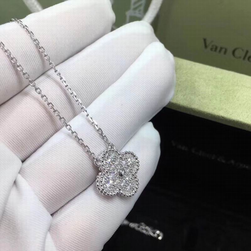 Van Cleef & Arpels necklace 12yxq01 (6)