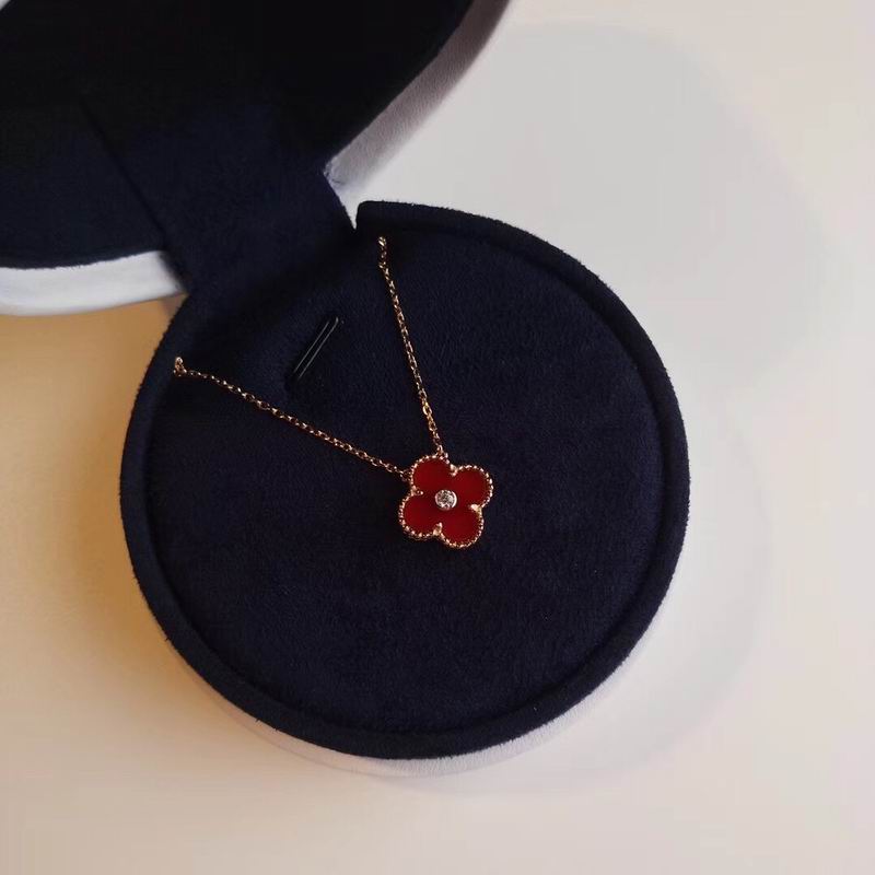 Van Cleef & Arpels necklace 12yxq02 (4)