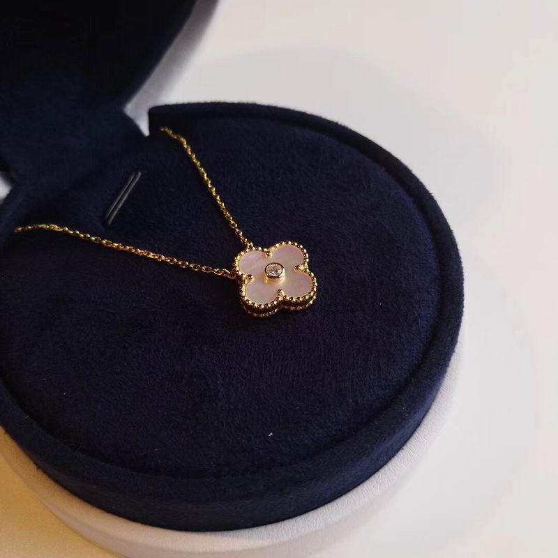 Van Cleef & Arpels necklace 12yxq02 (5)