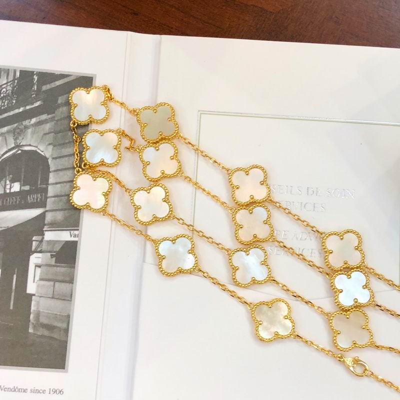 Van Cleef & Arpels necklace 12yxq03 (4)