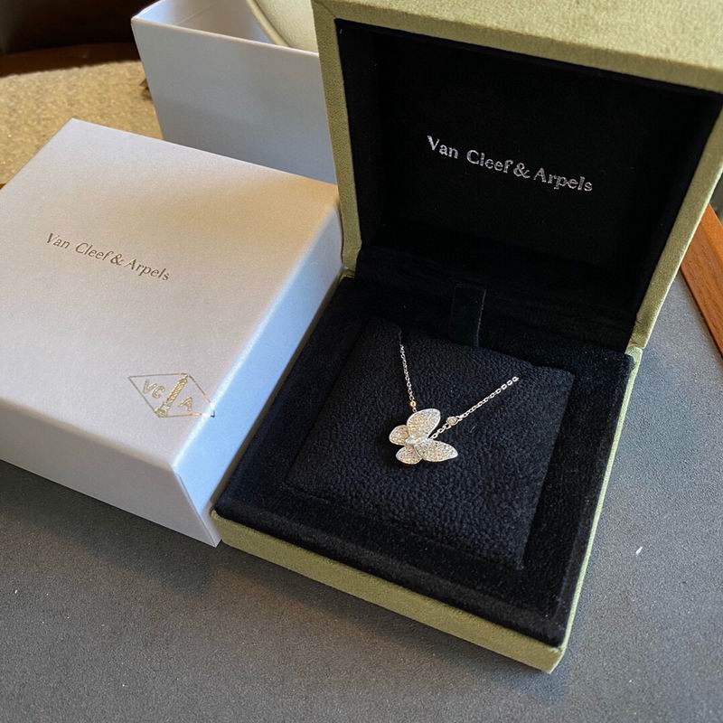 Van Cleef & Arpels necklace 12yxq04 (2)