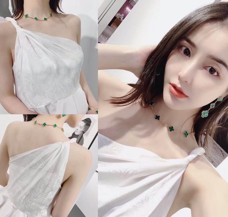 Van Cleef & Arpels necklace 12yxq05 (4)