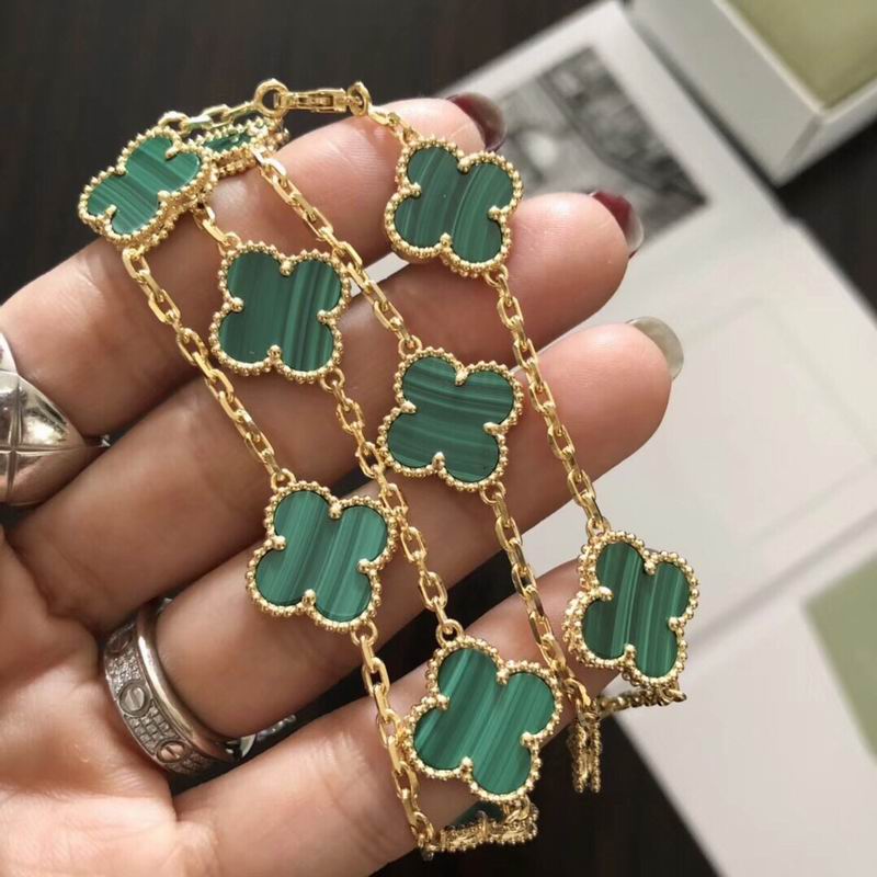 Van Cleef & Arpels necklace 12yxq05 (5)