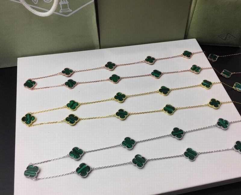 Van Cleef & Arpels necklace 12yxq06 (4)