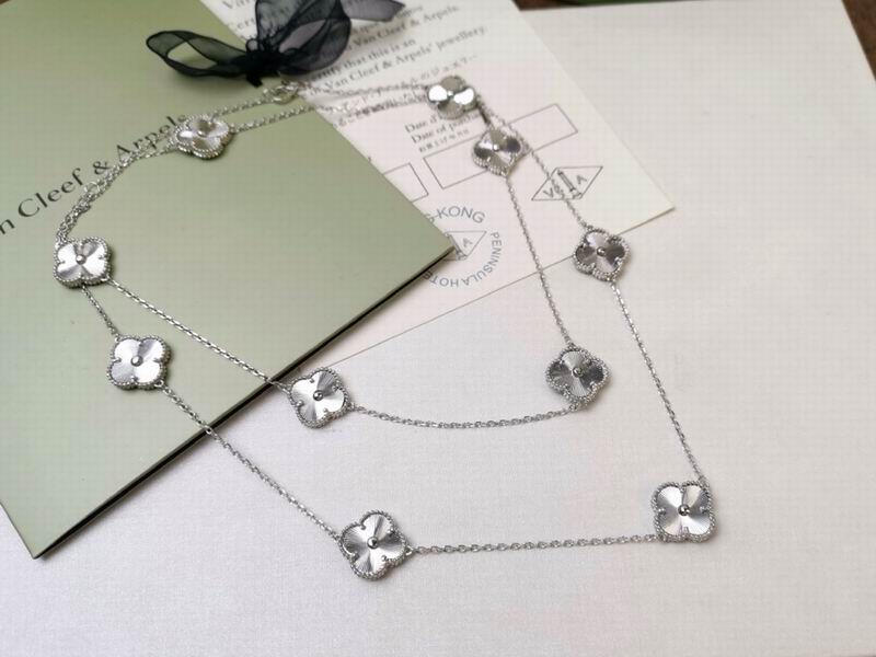 Van Cleef & Arpels necklace 12yxq07 (5)